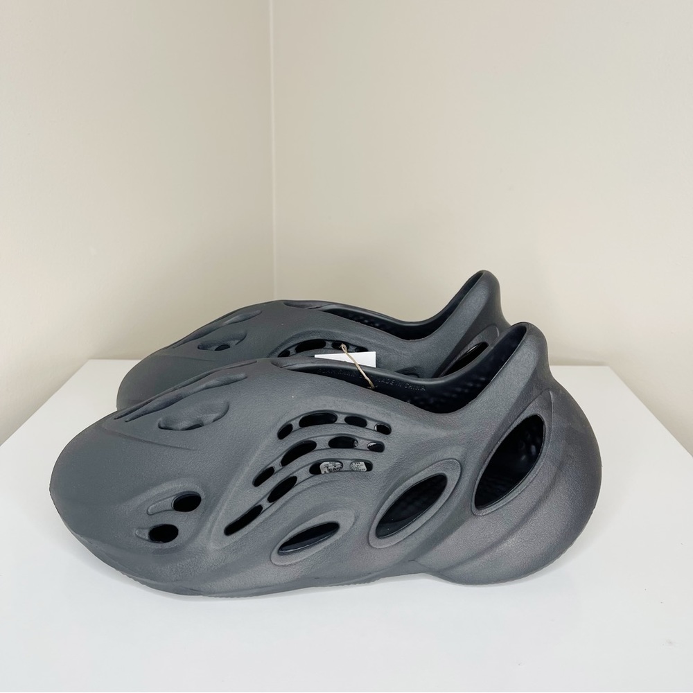 NWB adidas Yeezy Foam RNR - Picture 7 of 9